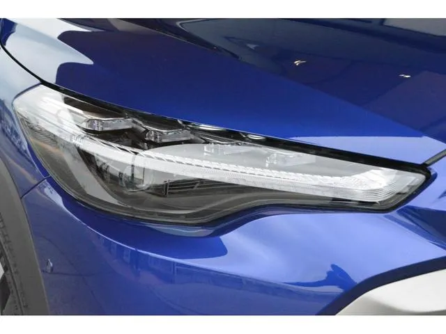 COROLLA CROSS 2025 HYBRID Z BLUE - image 4