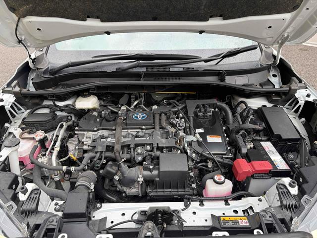 TOYOTA COROLLA CROSS HYBRID Z 2022WHITE - image 5