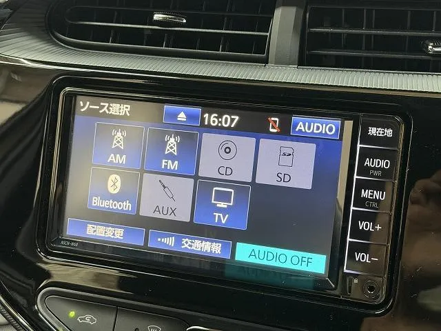TOYOTA AQUA G RED M 2023 - image 8