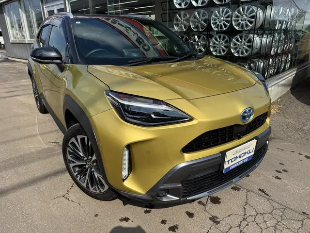 YARIS CROSS 2023 Z GOLD ADVENTURE - image 1