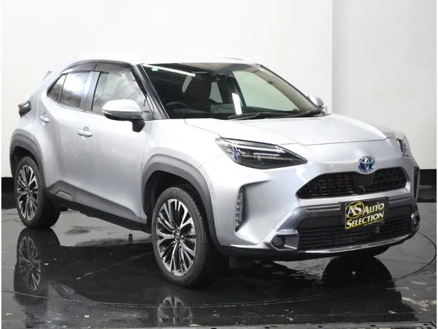 YARIS CROSS 2023 SILVER Z ADVENTURE - image 1