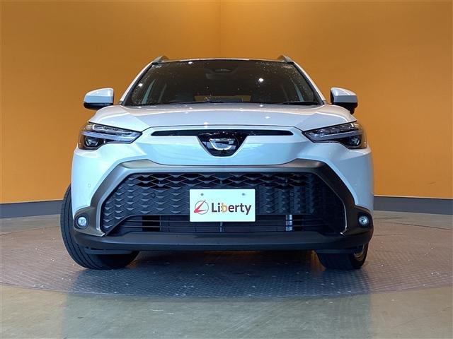 Toyota Corolla Cross Hybrid Z White - image 1