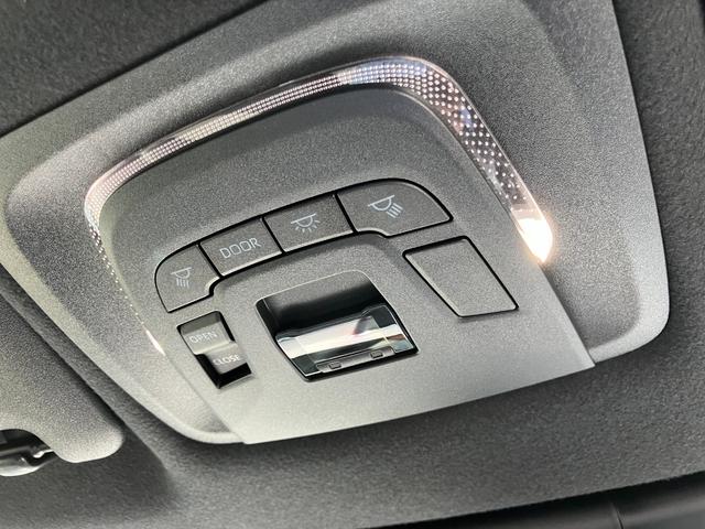 Toyota Corolla Cross Hybrid  Z Gray - image 8
