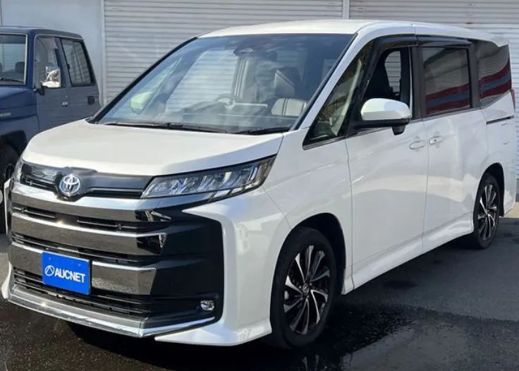 Image of Toyota Noah 2022 Sz Package Pearl