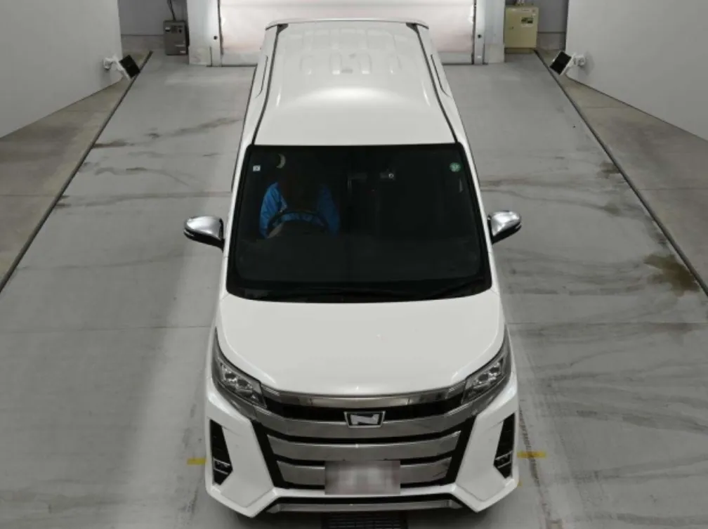 Thumbnail image 8 for TOYOTA NOAH 2021 SI WXB 3 PACKAGE PEARL