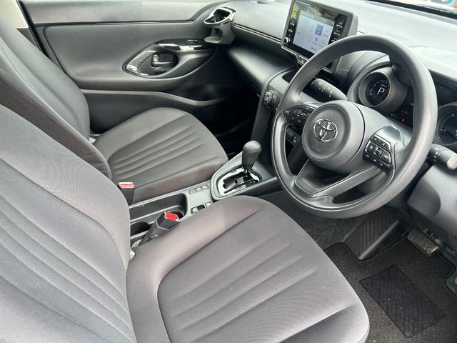 Yaris Cross X 2021 Beige - image 6