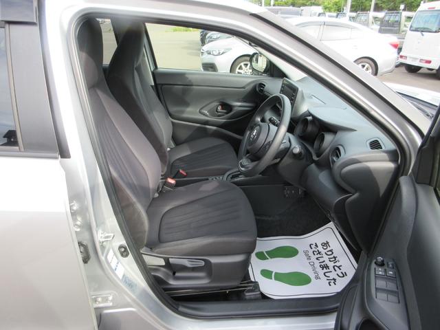 Yaris Cross X 2021 Silve - image 2