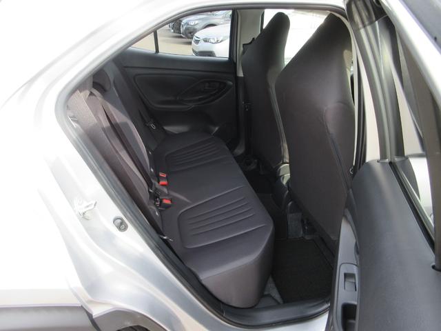 Yaris Cross X 2021 Silve - image 3