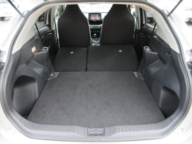 Yaris Cross X 2021 Silve - image 9