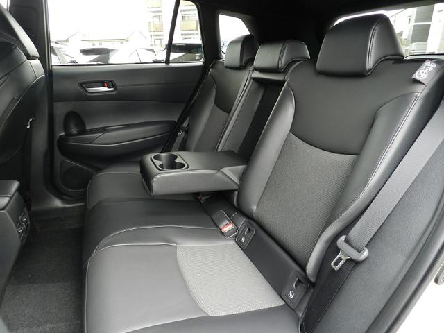 Toyota Corolla Cross Hybrid Z2026 Pearl White - image 3