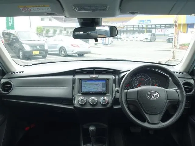 Toyota corolla axio Ex 2021 white - image 5
