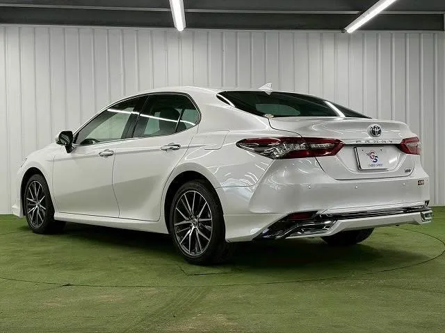 Toyota Camry G Leather White 2022 - image 7