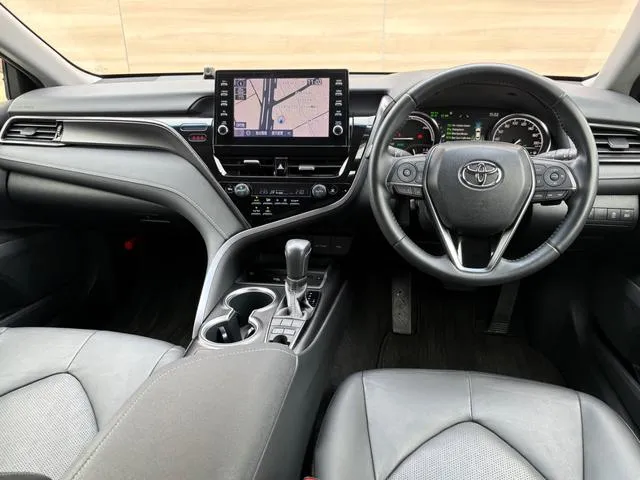Toyota Camry Ws Leather Package  2022 White - image 2