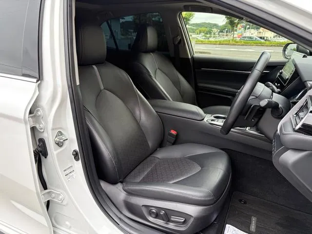 Toyota Camry Ws Leather Package  2022 White - image 6