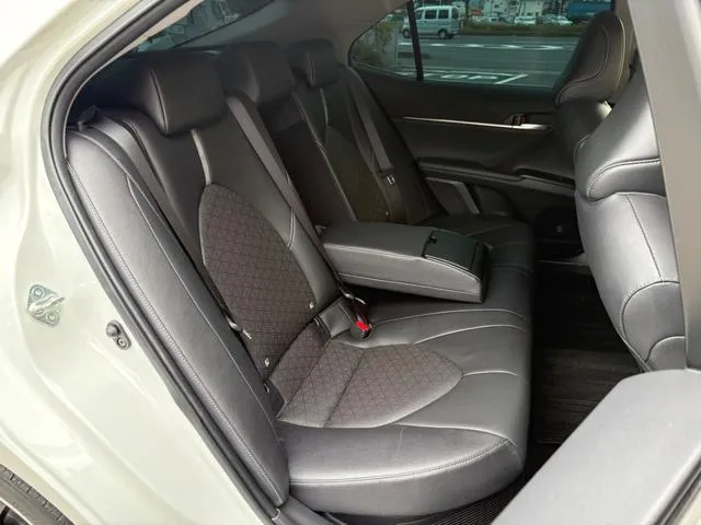 Toyota Camry Ws Leather Package  2022 White - image 7