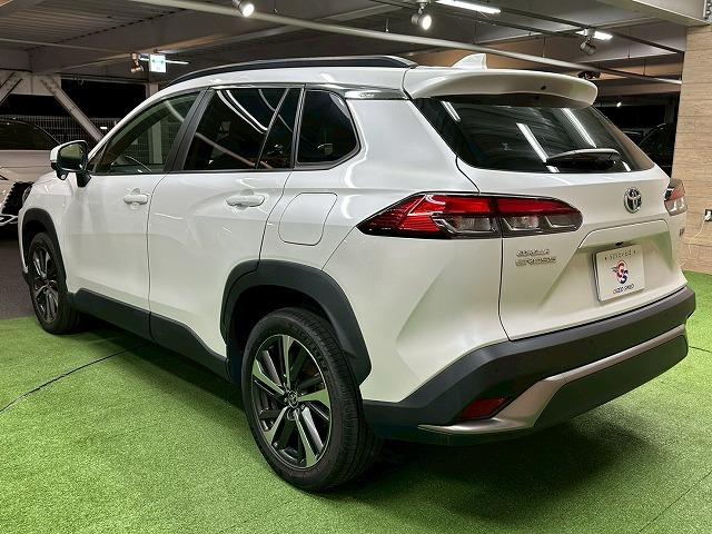 Toyota Corolla Cross Hybrid-Z Pearl White - image 3