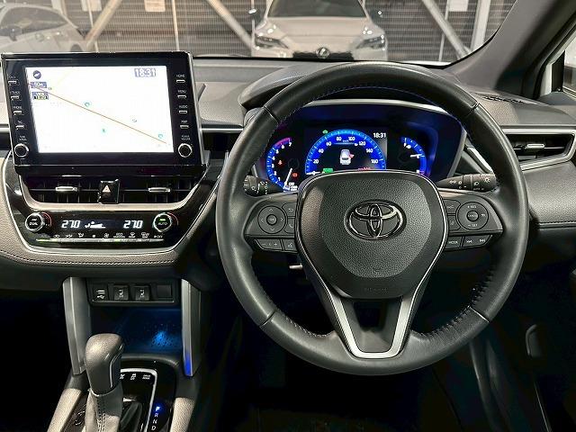 Toyota Corolla Cross Hybrid-Z Pearl White - image 5