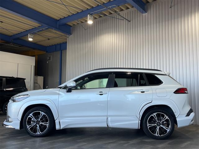Toyota Corolla Cross Hybrid-z Pearl White With Sunroof - image 8