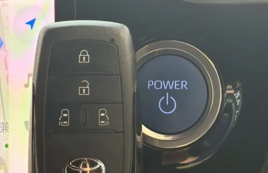 Thumbnail image 10 for TOYOTA VOXY 2023 HYBRID SZ PACKAGE BLACK COLOU