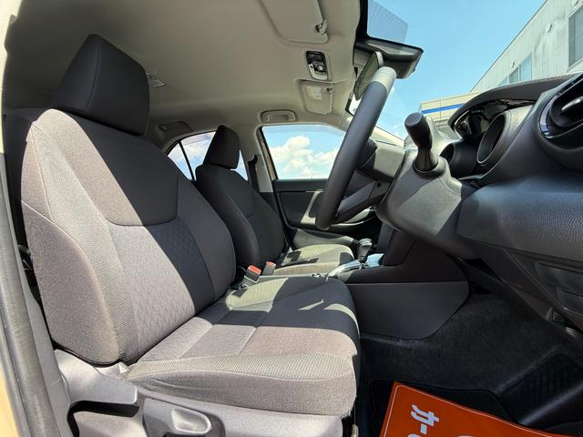 Yaris Cross 2021 G Beige - image 5