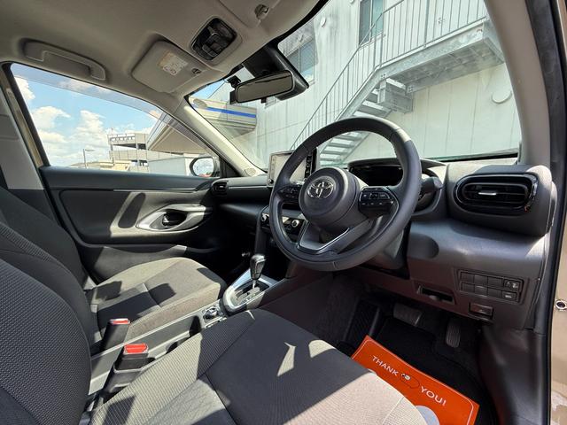 Yaris Cross 2021 G Beige - image 6