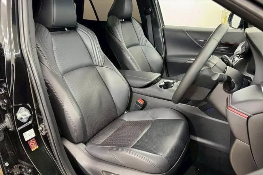 Toyota Harrier PHEV 2023 Black - image 4