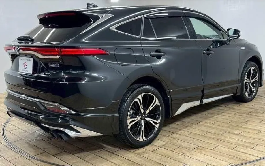 Toyota Harrier PHEV 2023 Black - image 11