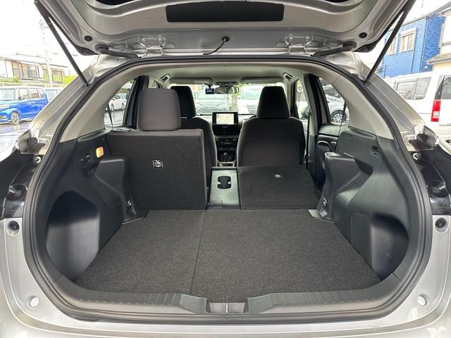 Yaris Cross 2021 G Silver - image 5