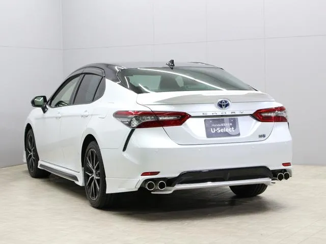 Toyota Camry WS Leather Package  2023 White - image 6
