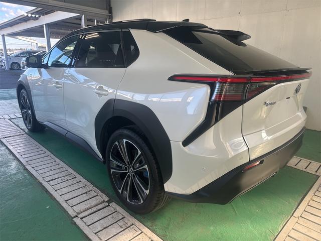 Toyota BZ4X EV White 2023 - image 9