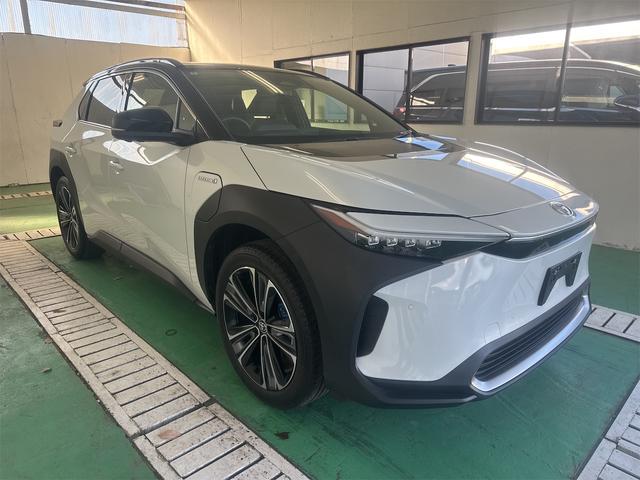 Toyota BZ4X EV White 2023 - image 11
