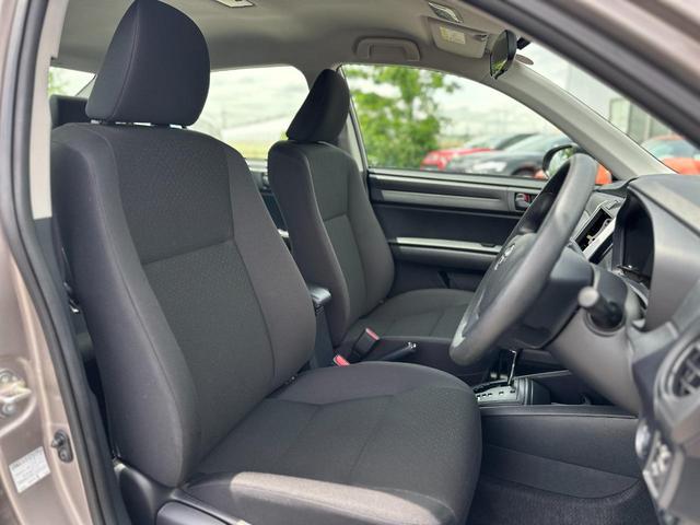 Toyota Corolla Axio Non Hybrid 2025 bronze Colour - image 3