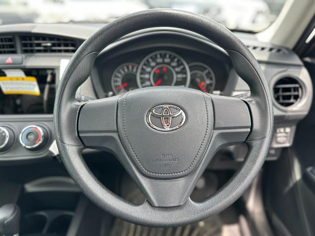 Toyota Corolla Axio Non Hybrid 2025 bronze Colour - image 4