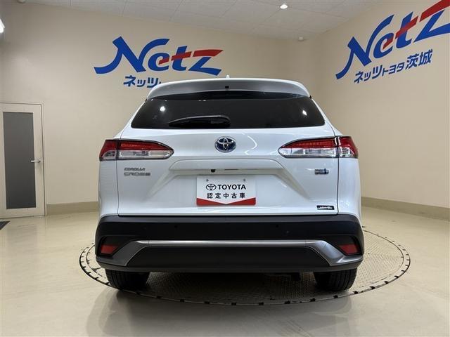 Toyota Corolla Cross Hybrid S 2022 Pearl M - image 10