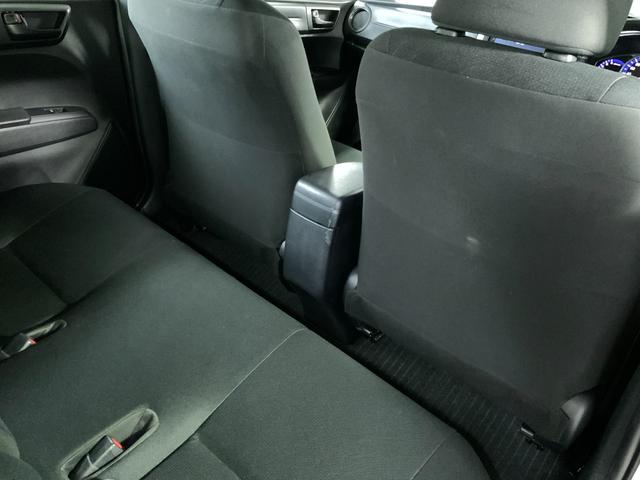 Toyota Fielder Hybrid Ex 2021 Silver Colour - image 2
