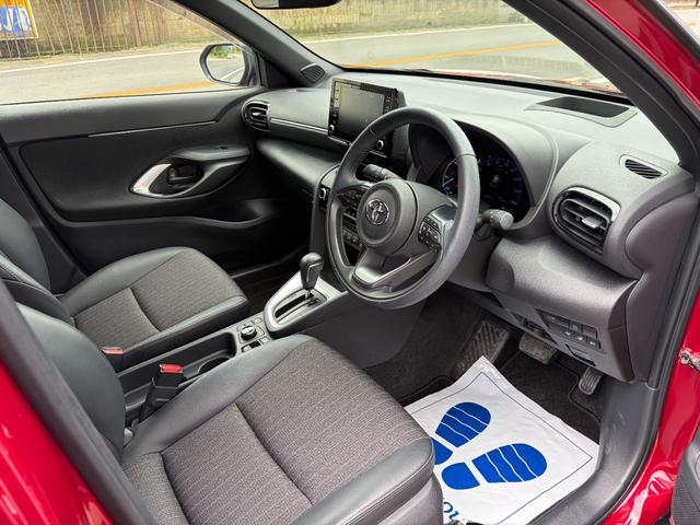 Toyota Yaris Cross Z 2023 Red - image 4