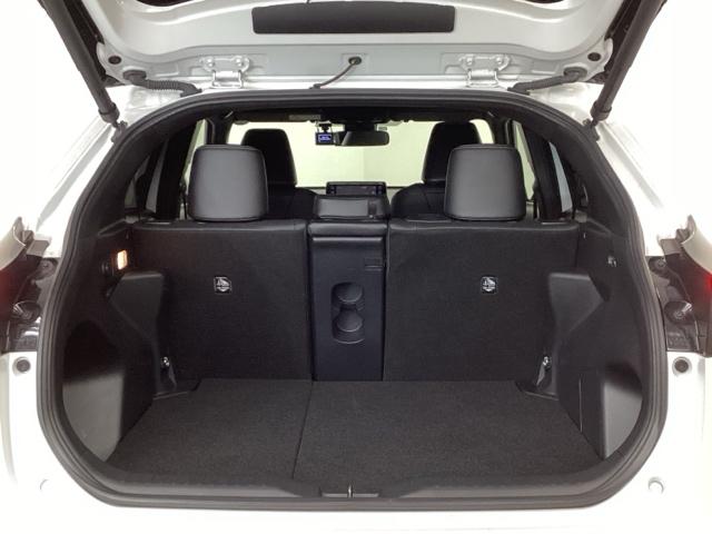 Toyota Yaris Cross Z 2023 Pearl - image 5