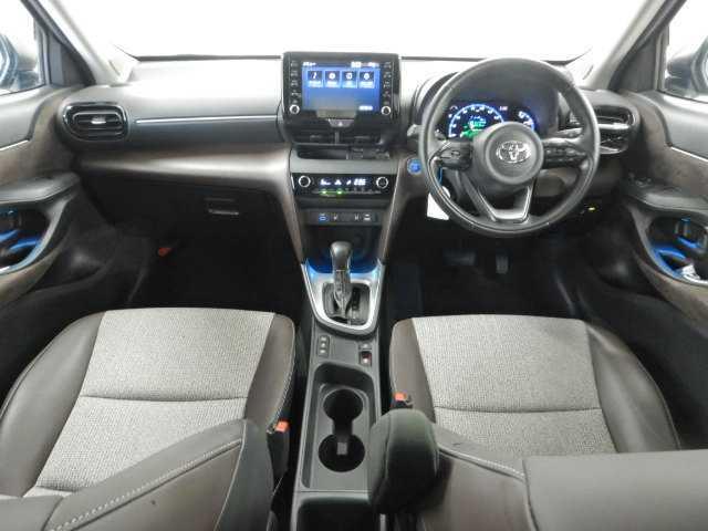 Toyota Yaris Cross Z 2023 Beige - image 3