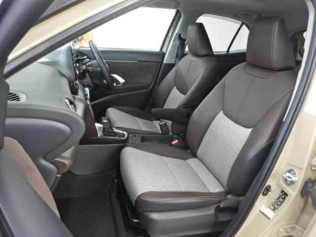 Toyota Yaris Cross Z 2023 Beige - image 5