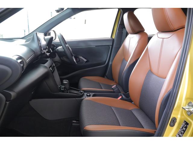 Toyota Yaris Cross Z 2023 Gold - image 2