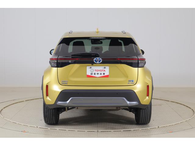 Toyota Yaris Cross Z 2023 Gold - image 5